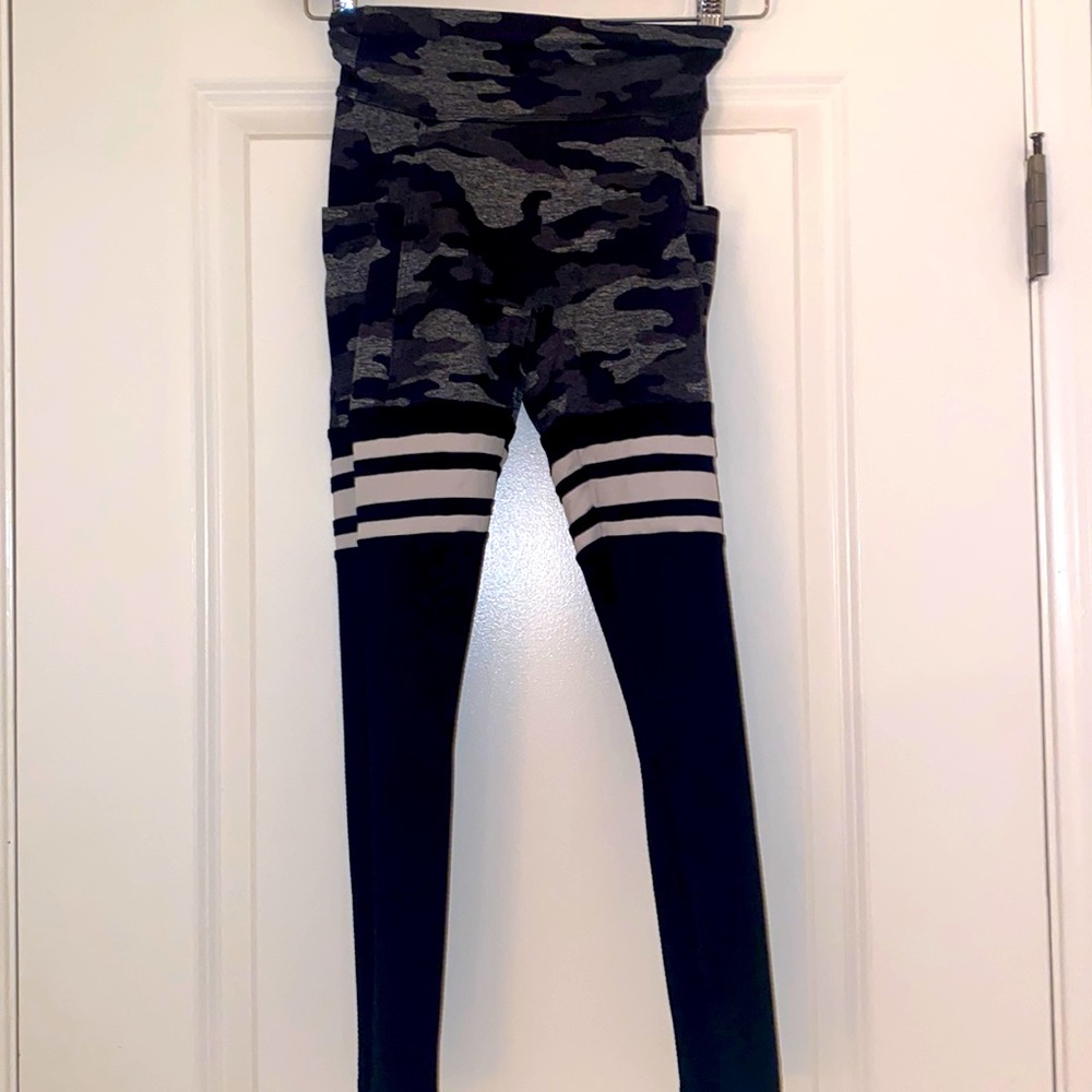 BOMBSHELL🖤 SCRUNCH THIGH-HIGHS
Style: 34030